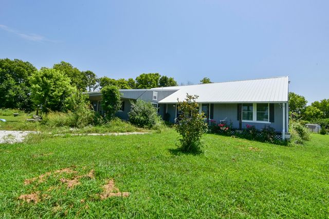 5832 S Freeman Lane, Rogersville, MO 65742