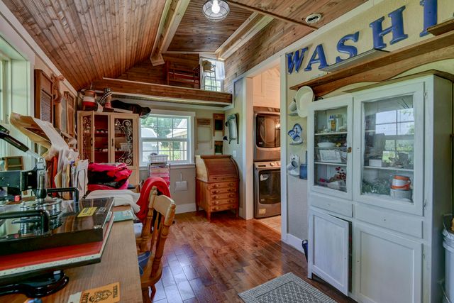 5832 S Freeman Lane, Rogersville, MO 65742