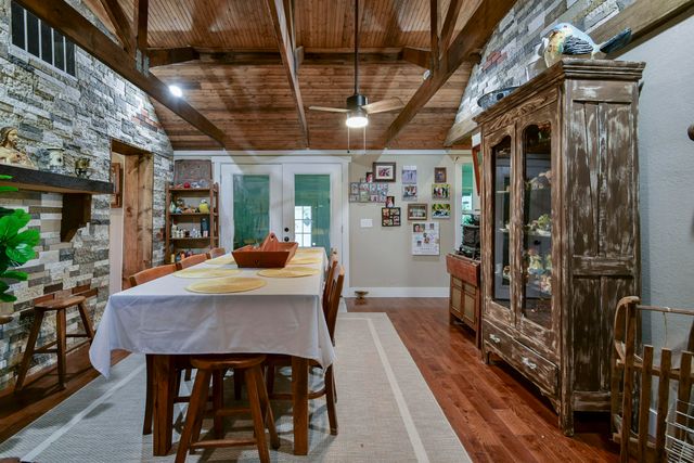 5832 S Freeman Lane, Rogersville, MO 65742
