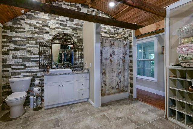 5832 S Freeman Lane, Rogersville, MO 65742