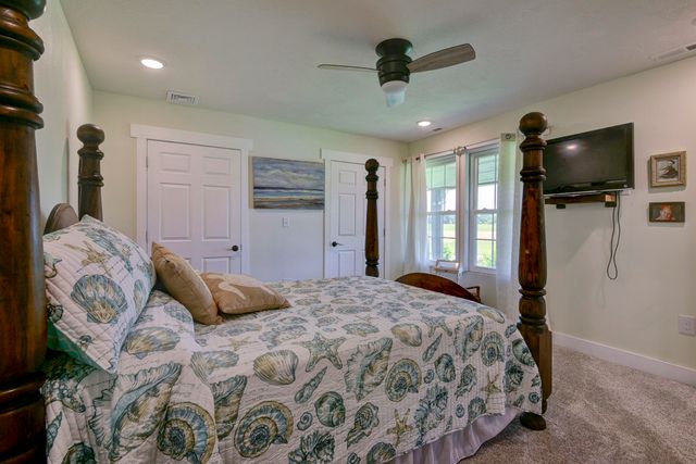5832 S Freeman Lane, Rogersville, MO 65742