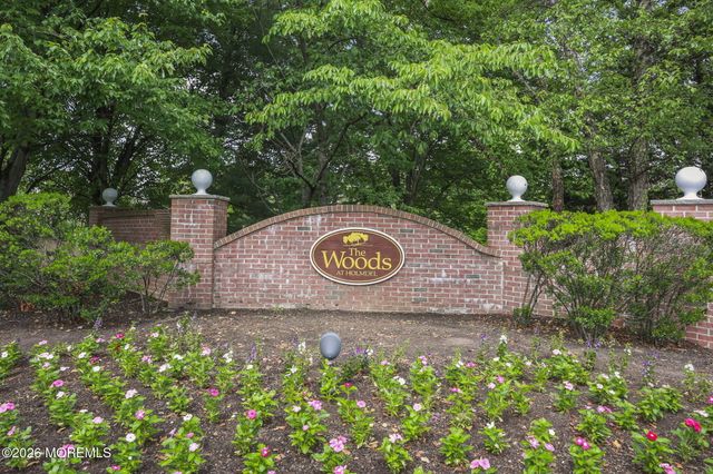 90 Banyan Boulevard, Holmdel, NJ 07733