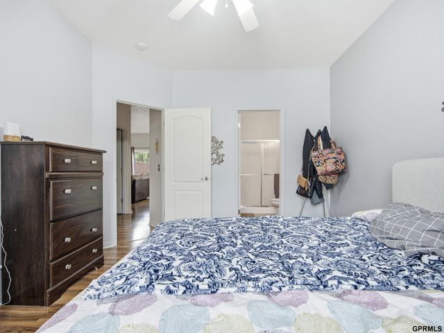 16405 Camden Avenue, Omaha, NE 68116