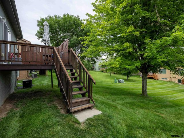 16405 Camden Avenue, Omaha, NE 68116