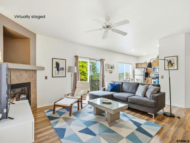 16405 Camden Avenue, Omaha, NE 68116