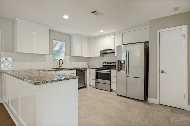 717 Willowbrook Drive, Mesquite, TX 75149
