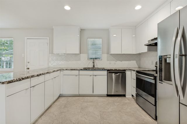 717 Willowbrook Drive, Mesquite, TX 75149