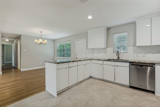 717 Willowbrook Drive, Mesquite, TX 75149