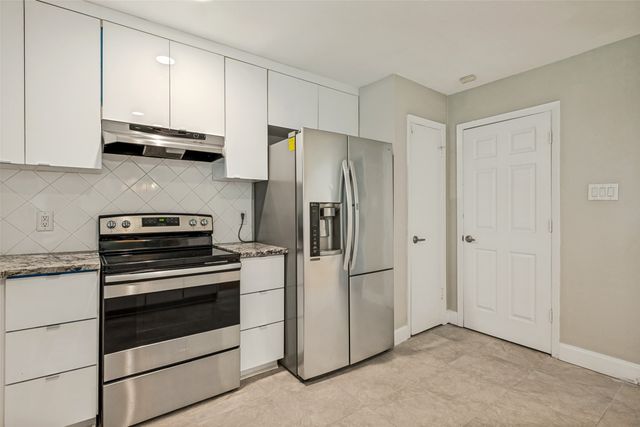 717 Willowbrook Drive, Mesquite, TX 75149