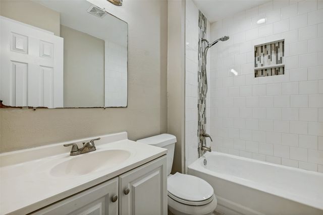 717 Willowbrook Drive, Mesquite, TX 75149