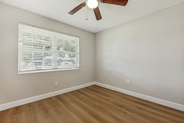717 Willowbrook Drive, Mesquite, TX 75149