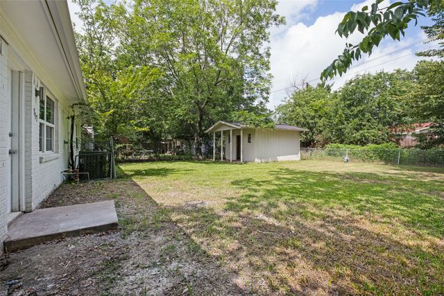 717 Willowbrook Drive, Mesquite, TX 75149