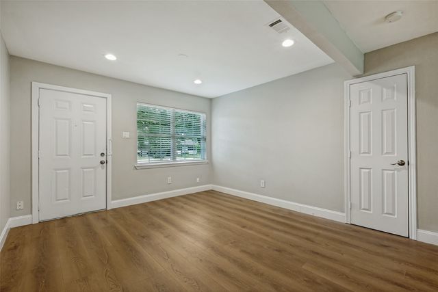 717 Willowbrook Drive, Mesquite, TX 75149