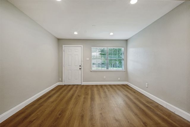 717 Willowbrook Drive, Mesquite, TX 75149