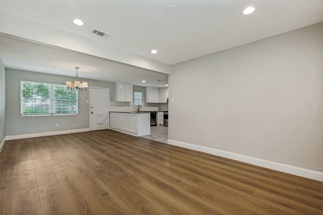 717 Willowbrook Drive, Mesquite, TX 75149