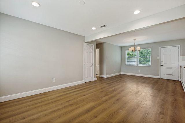 717 Willowbrook Drive, Mesquite, TX 75149