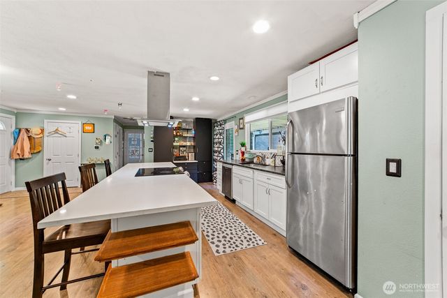 413 SW 305th Street, Federal Way, WA 98023