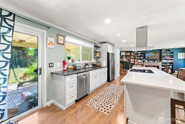 413 SW 305th Street, Federal Way, WA 98023