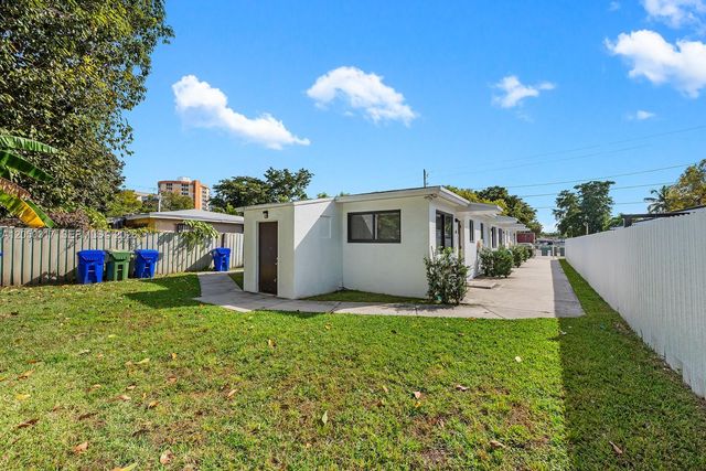 1911 NW 30th St 3, Miami, FL 33142