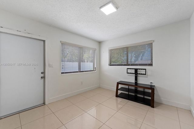 1911 NW 30th St 3, Miami, FL 33142