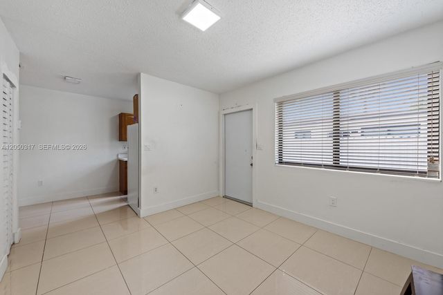 1911 NW 30th St 3, Miami, FL 33142