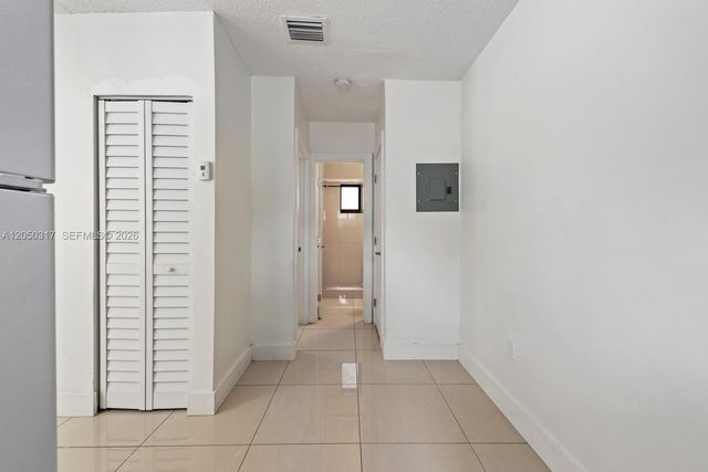 1911 NW 30th St 3, Miami, FL 33142
