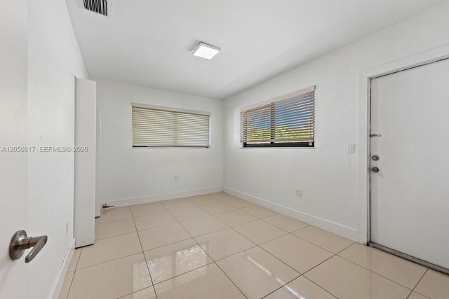 1911 NW 30th St 3, Miami, FL 33142