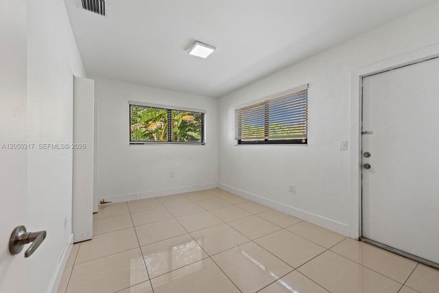 1911 NW 30th St 3, Miami, FL 33142