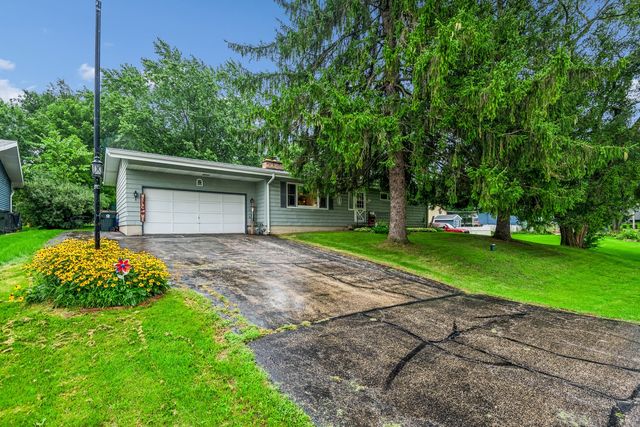 41061 N 3rd Street, Antioch, IL 60002