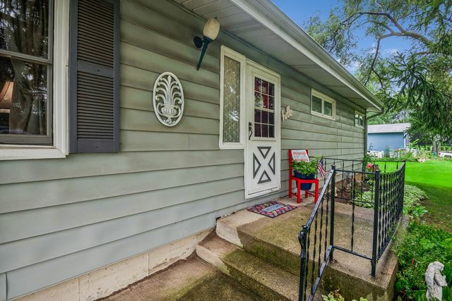 41061 N 3rd Street, Antioch, IL 60002