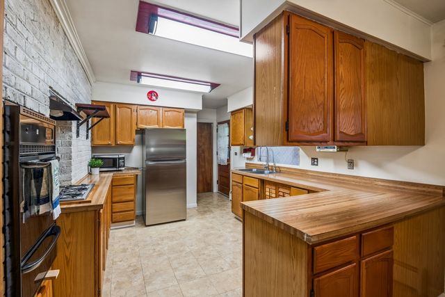 41061 N 3rd Street, Antioch, IL 60002