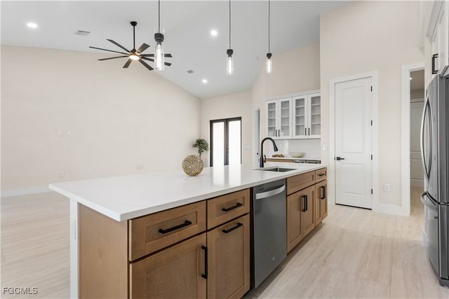 1711 SW 3rd ST, Cape Coral, FL 33991