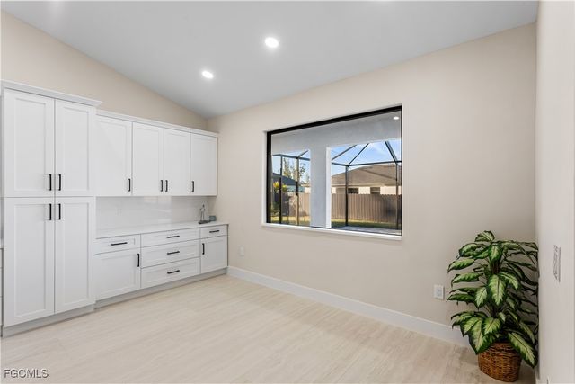 1711 SW 3rd ST, Cape Coral, FL 33991