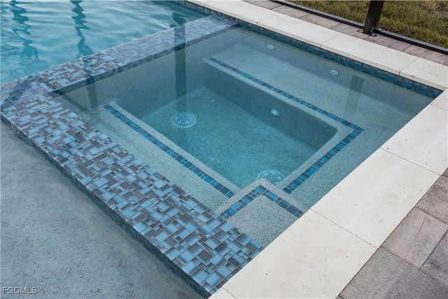 1711 SW 3rd ST, Cape Coral, FL 33991