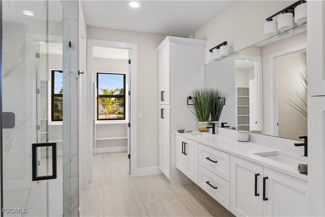 1711 SW 3rd ST, Cape Coral, FL 33991