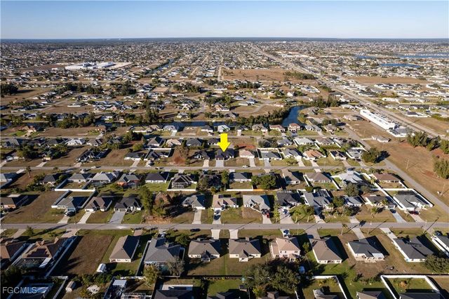 1711 SW 3rd ST, Cape Coral, FL 33991