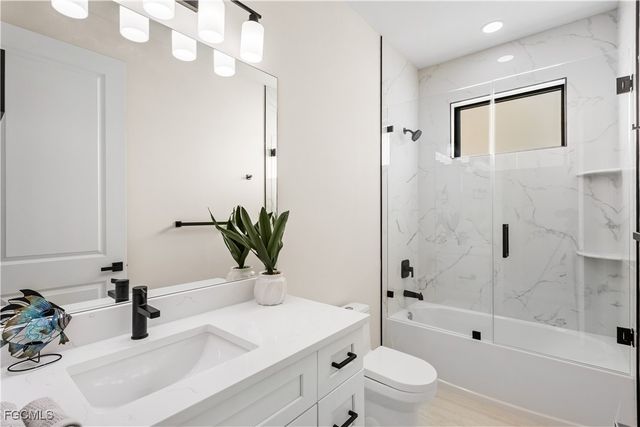 1711 SW 3rd ST, Cape Coral, FL 33991