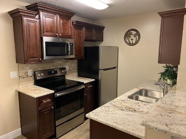 2612 GRASSY POINT DRIVE 102, Lake Mary, FL 32746
