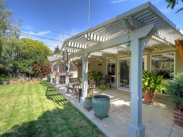 69 University Avenue, Ventura, CA 93003
