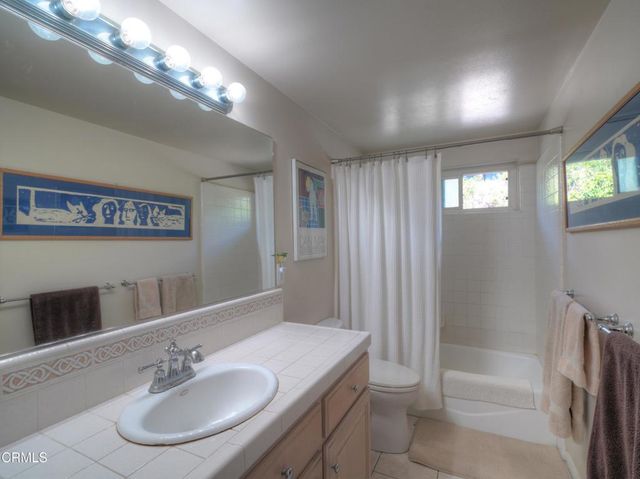 69 University Avenue, Ventura, CA 93003