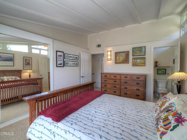 69 University Avenue, Ventura, CA 93003