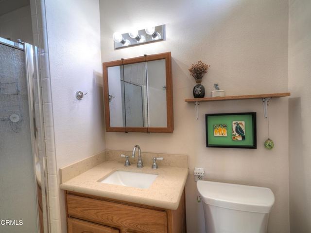 69 University Avenue, Ventura, CA 93003