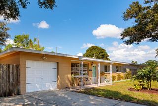 5561 24TH TERRACE N, St Petersburg, FL 33710