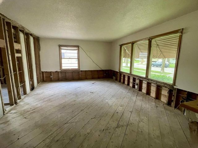 415 S MATTHEW STREET, Kimberly, WI 54136