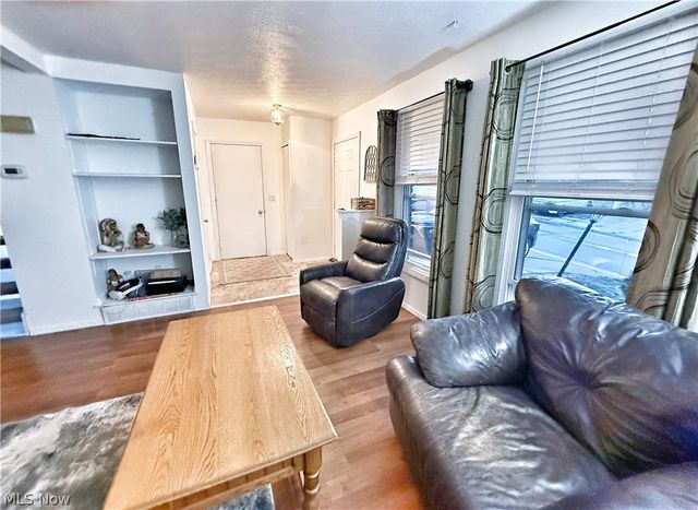 7031 Woodthrush Drive, Painesville Twp, OH 44077