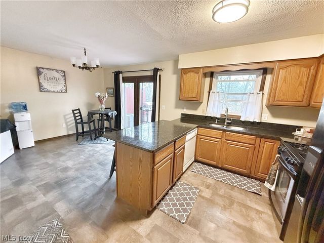 7031 Woodthrush Drive, Painesville Twp, OH 44077