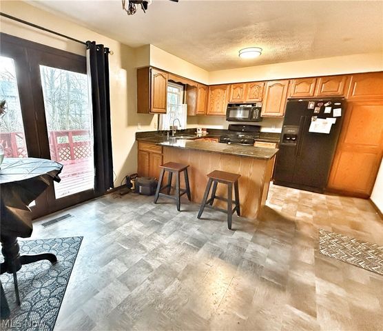 7031 Woodthrush Drive, Painesville Twp, OH 44077