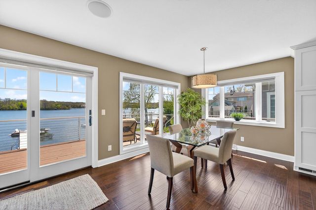 5704 Lake DRIVE, West Bend, WI 53095
