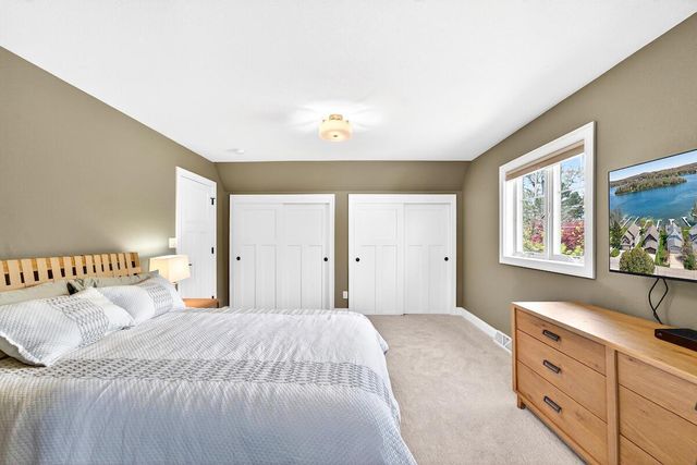 5704 Lake DRIVE, West Bend, WI 53095