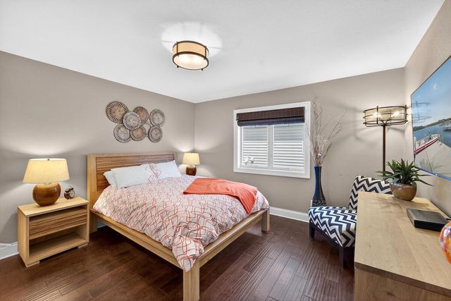 5704 Lake DRIVE, West Bend, WI 53095